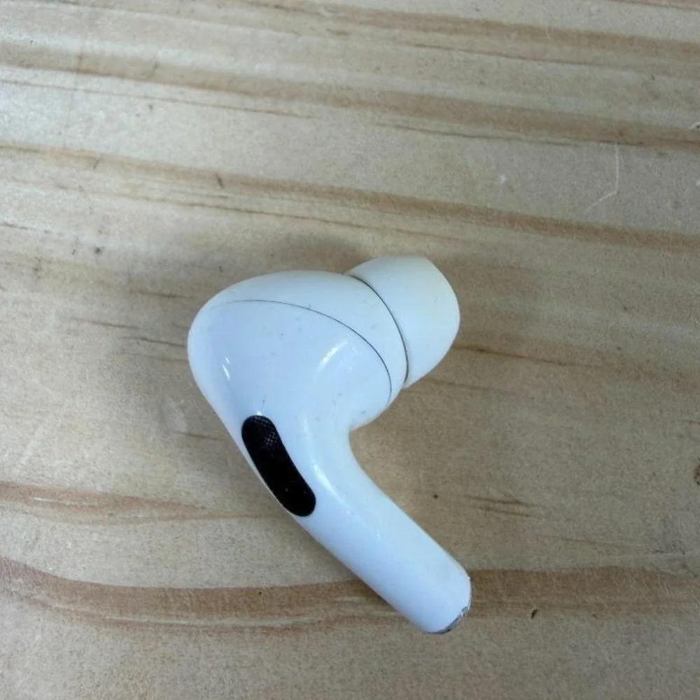 Apple AirPods Pro Right Earbud Replacement A2190 White Bluetooth Noise Canceling